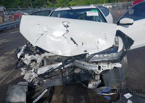 2017 Acura Tlx z USA, uszkodzony, nr VIN 19UUB1F3XHA001134